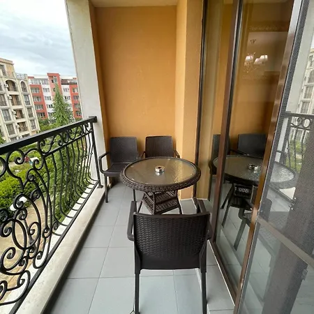 Astoria 5. K.k. Elenite Appartement *