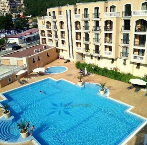 Lägenhet Astoria 5. K.k. Elenite *