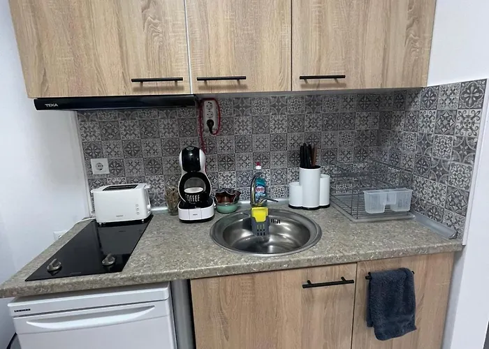 Astoria 5. K.k. Elenite Apartmán